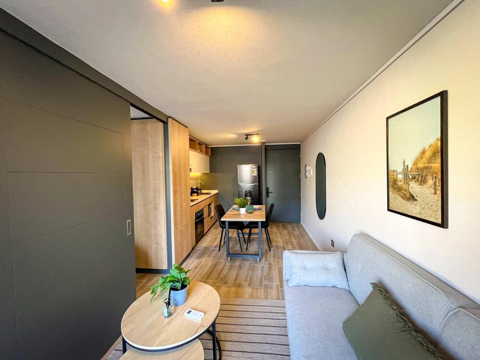 Apartamento Hom I Departamento 1D1B Metro Parque Bustamante Santiago